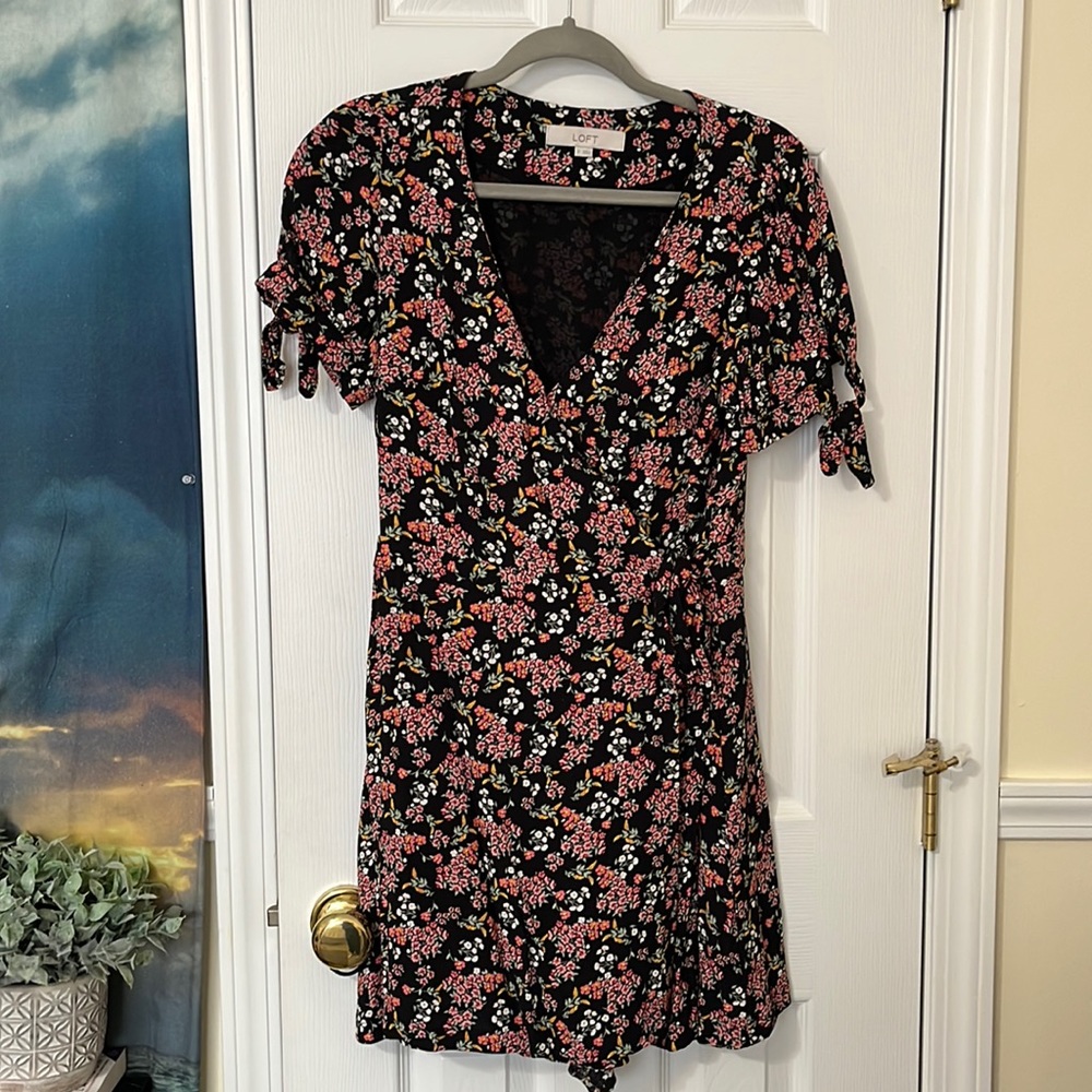 LOFT BLACK FLORAL ROMPER